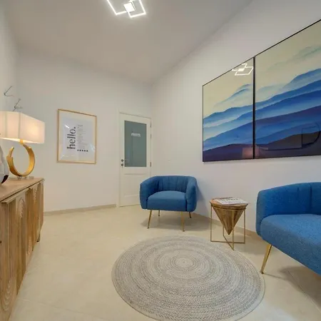 Serene 3 Bedroom With Communal Pool In Апартаменты *